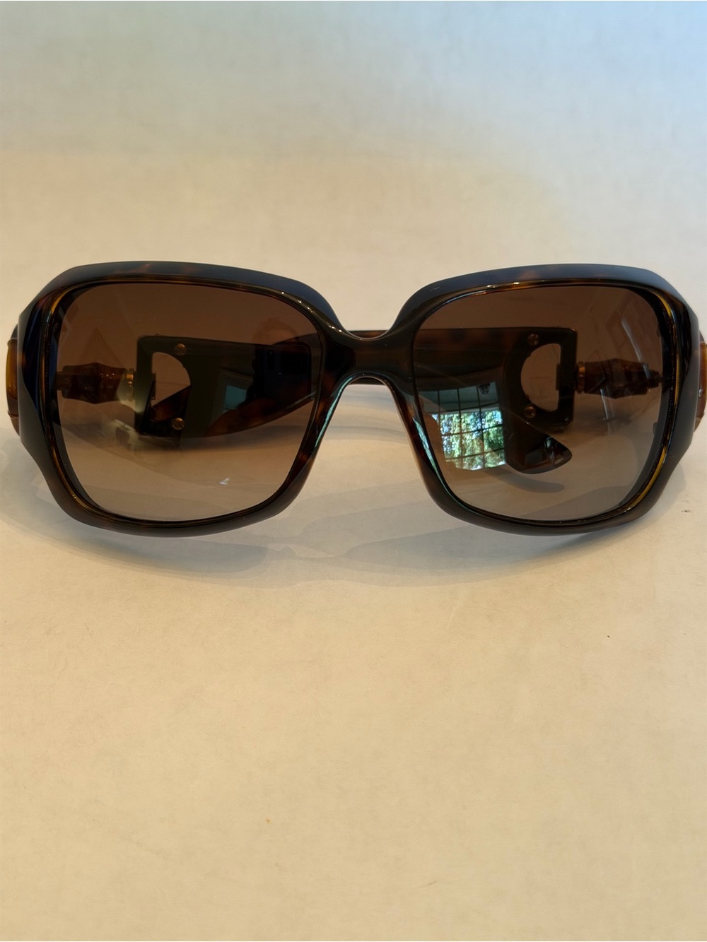 Gucci Oversized Brown Gradient Women's Sunglasses